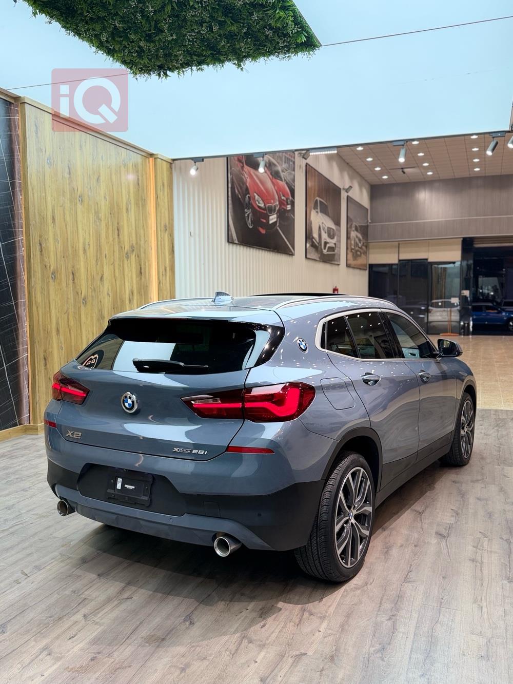 بی ئێم دەبڵیو X2